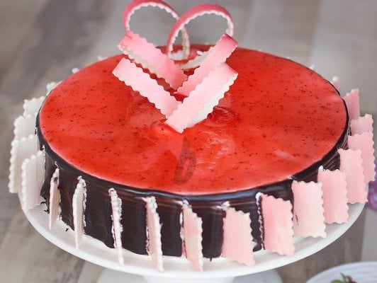 Chocolate Strawberry cake | Cake2homes