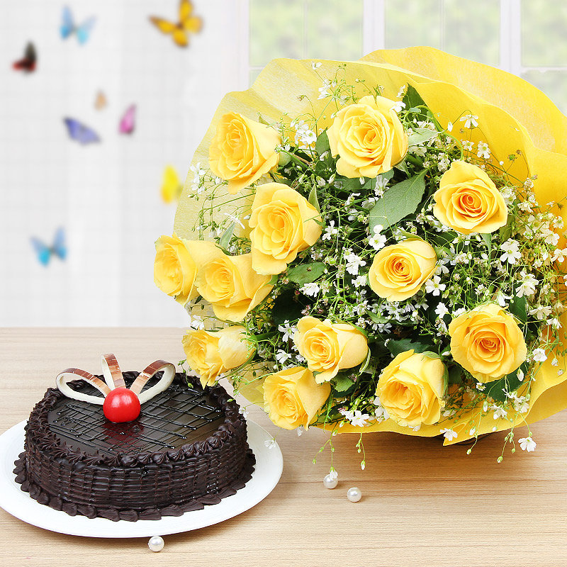Chocolate Cake With Yellow Roses | Cake2homes