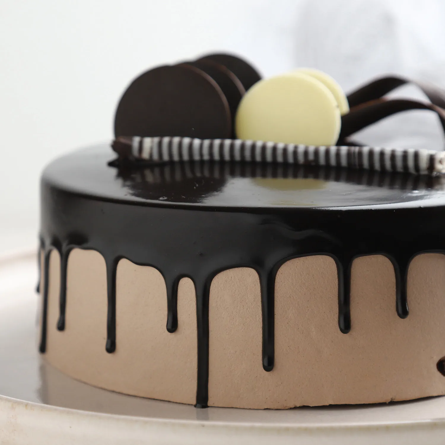 Chocolate Cream Cake Half kg | Cake2homes