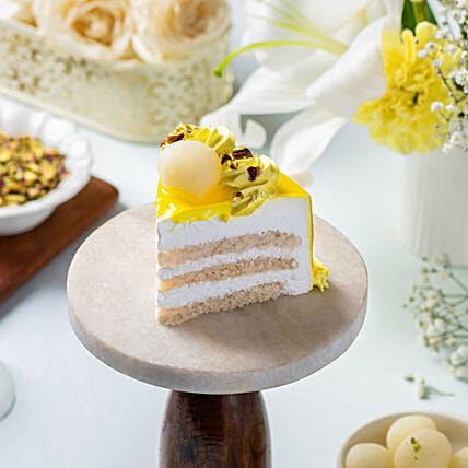 Vanilla Cream Cake With Rasgulla | Cake2homes