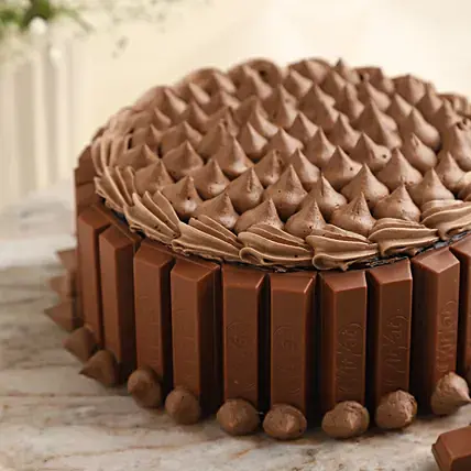 Crunchy Kit Kat Cake | Cake2homes
