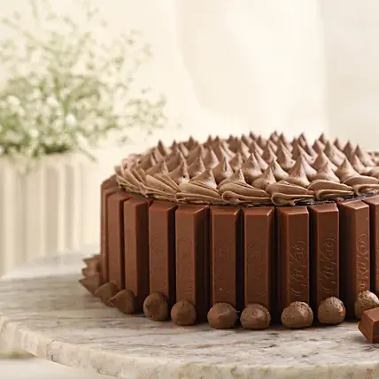 Crunchy Kit Kat Cake | Cake2homes