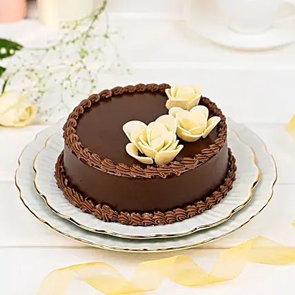 Flowery Chocolate Cream Cake | Cake2homes