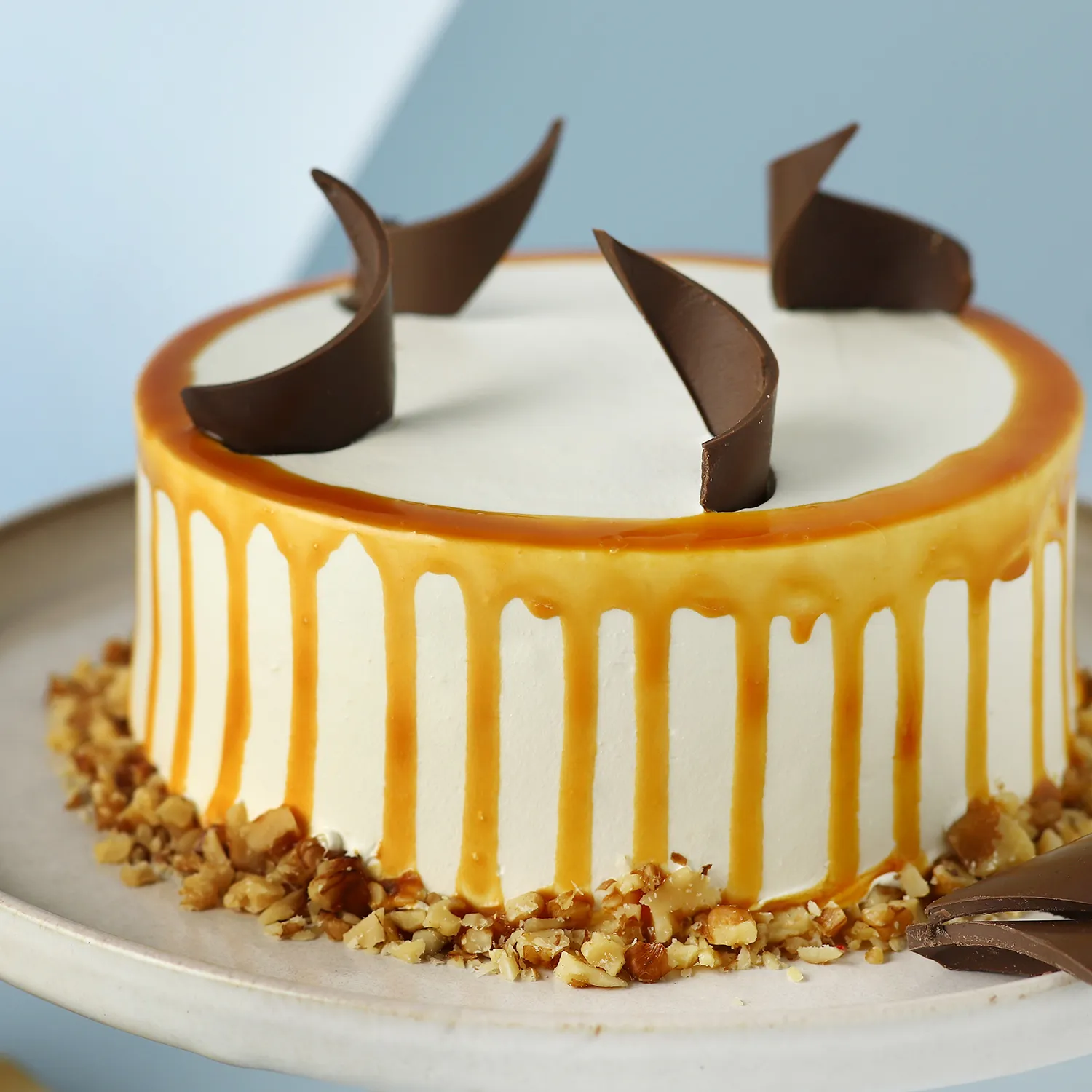 Heavenly Caramel Walnut Cake | Cake2homes