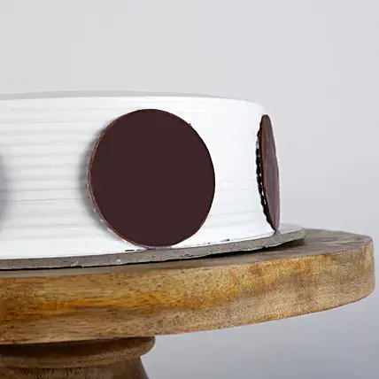 Funny Minions Butterscotch Cake | Cake2homes