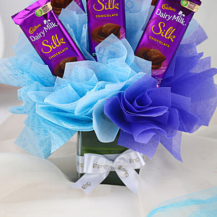 Blooming Chocolates Arrangement | Cake2homes