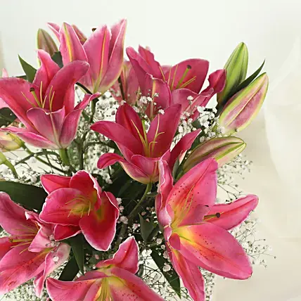 5 Pink Oriental Lilies in Glass Vase | Cake2homes