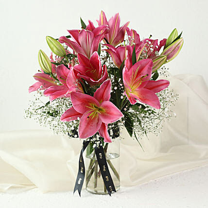 5 Pink Oriental Lilies in Glass Vase | Cake2homes