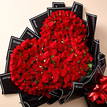 Romantic 200 Roses Beautifully Tied Bouquet | Cake2homes