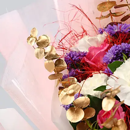 Blissful Carnations & Roses Bouquet | Cake2homes