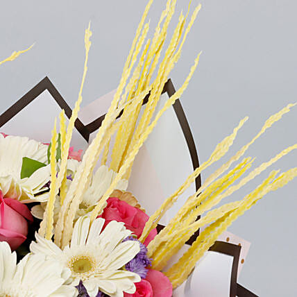 Blissful Mixed Flowers Bouquet | Cake2homes