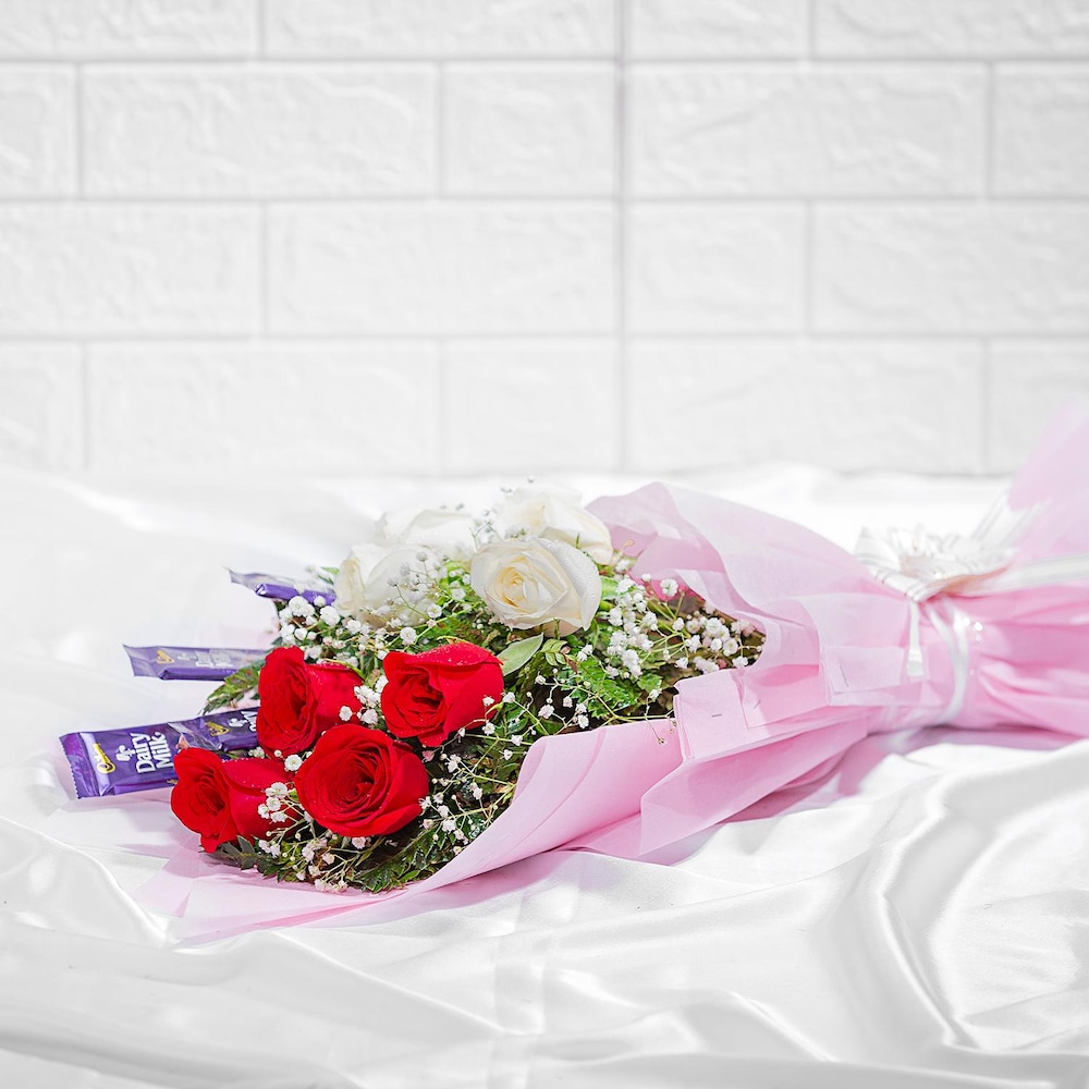 Perfect Flower Arrangement With Dairy Milk | Cake2homes