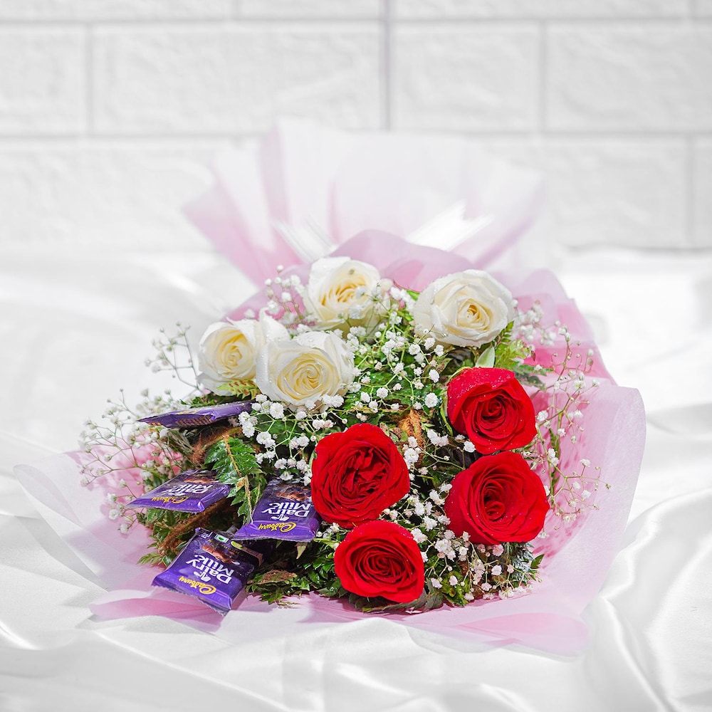 Perfect Flower Arrangement With Dairy Milk | Cake2homes