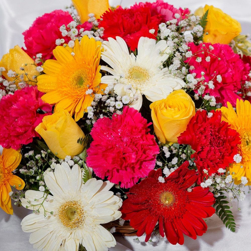 Affectionate Love Basket | Cake2homes