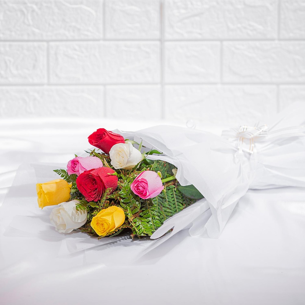 Elegant Mix Roses Bouquet | Cake2homes