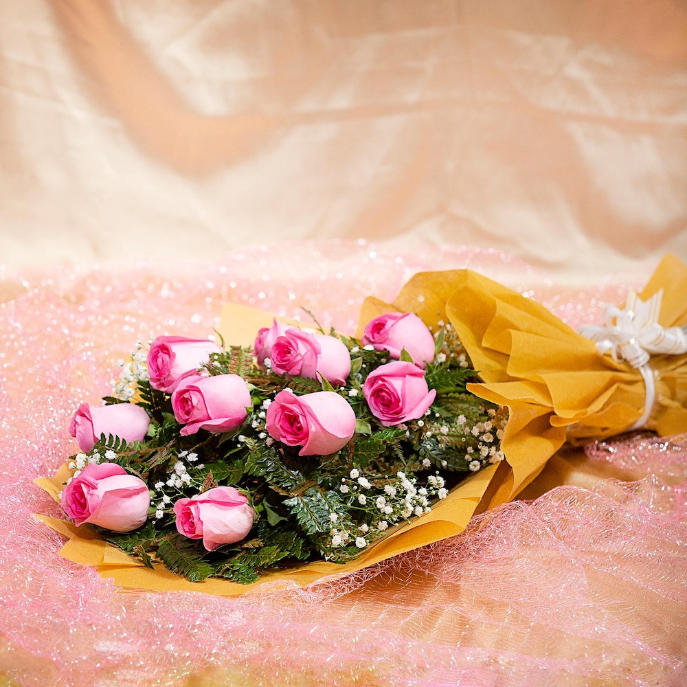 Amber Embraced 10 Pink Roses Bouquet | Cake2homes