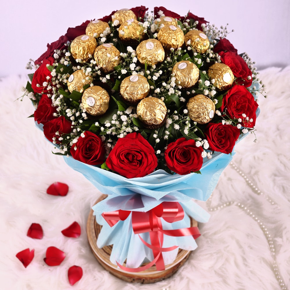 Divineful Ferrero Rocher Bunch | Cake2homes