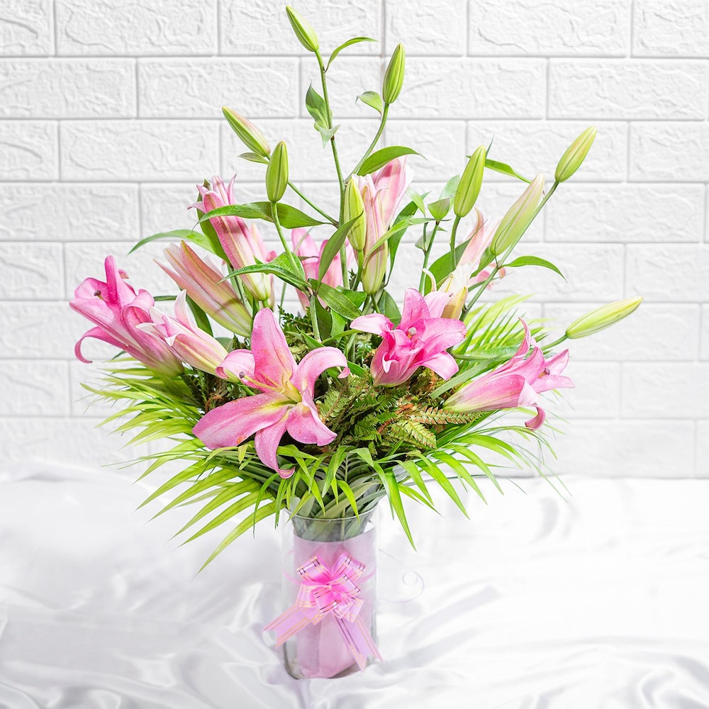 Magnetize Asiatic Pink Lily In Vase | Cake2homes
