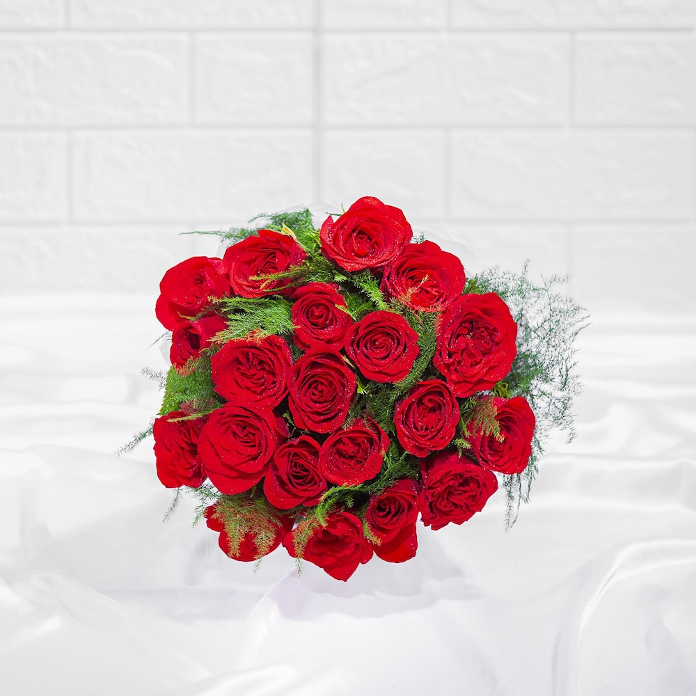 Heavenly Love Red Roses Bouquet | Cake2homes