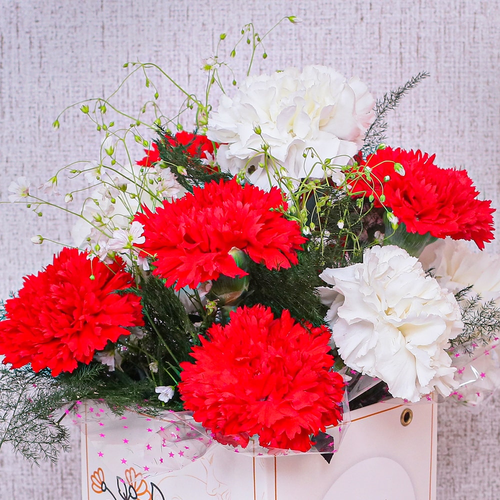 Graceful Box Of Bloom | Cake2homes