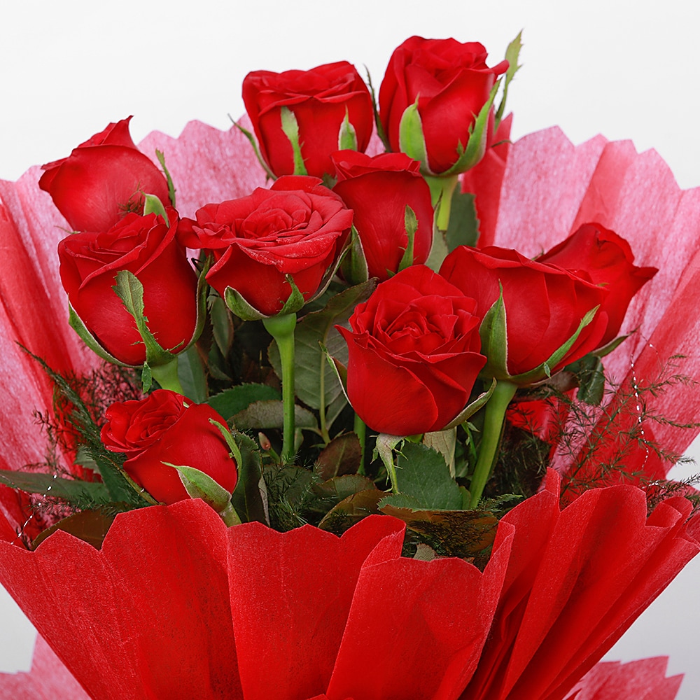 Red Roses & Ferrero Combo | Cake2homes