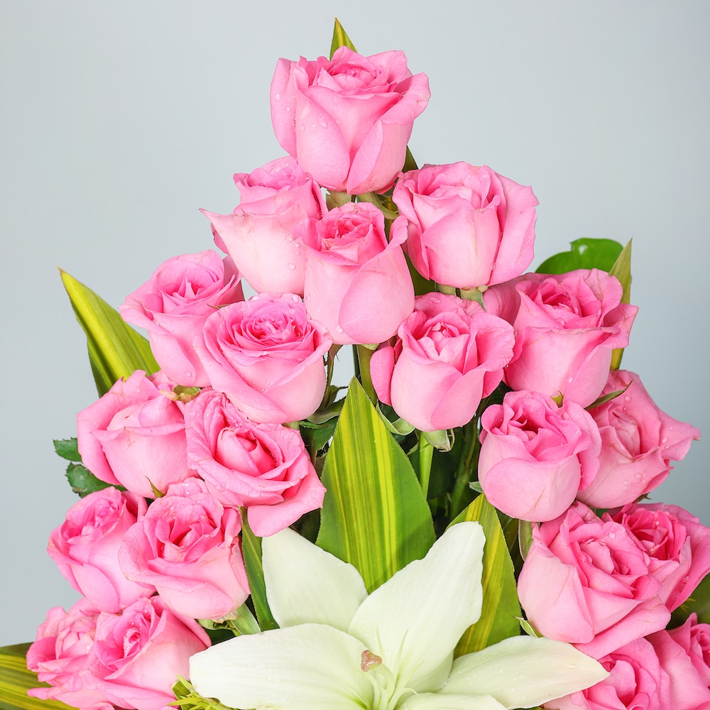 Roses And Lilies Arrangement | Cake2homes