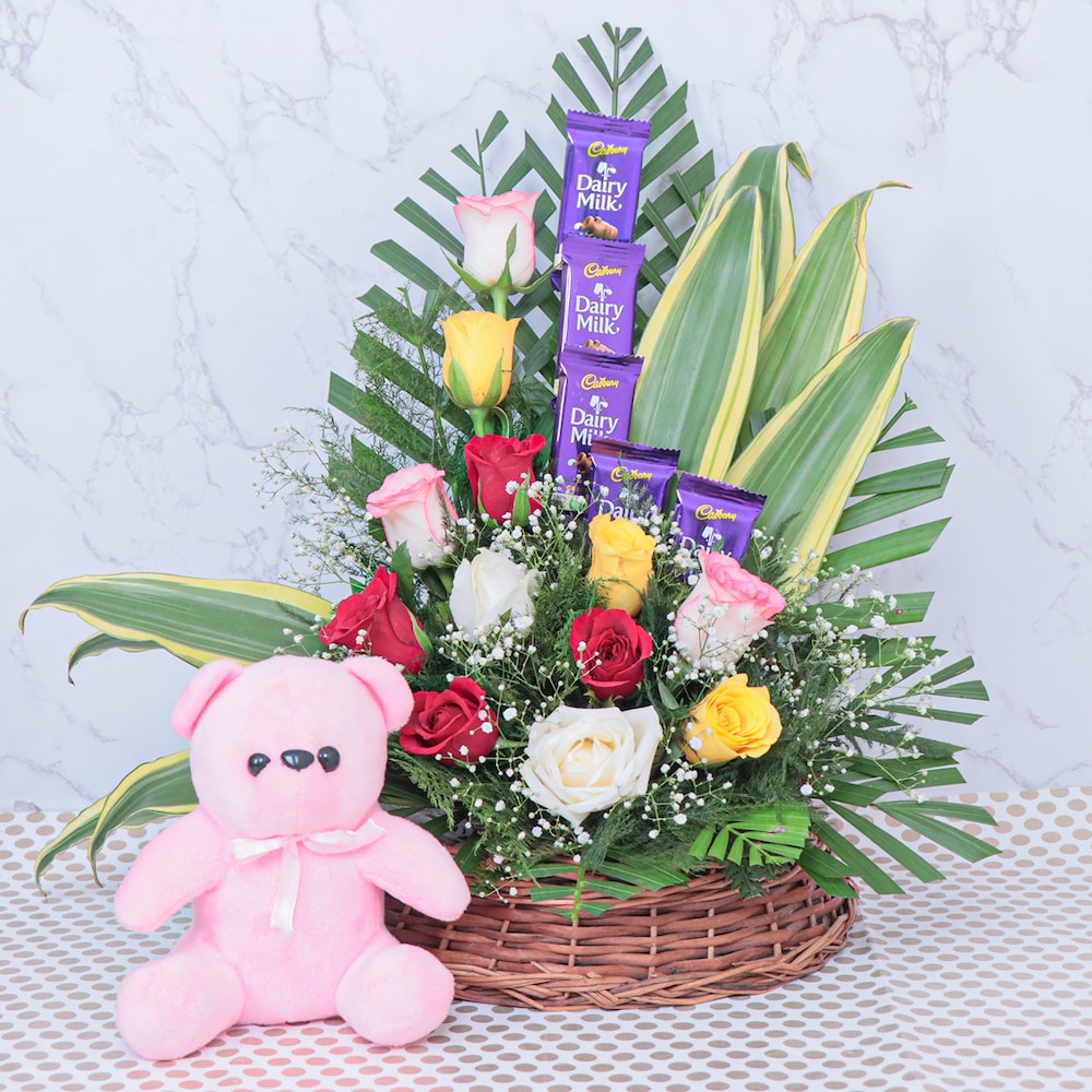 Majestic Roses Arrangement | Cake2homes