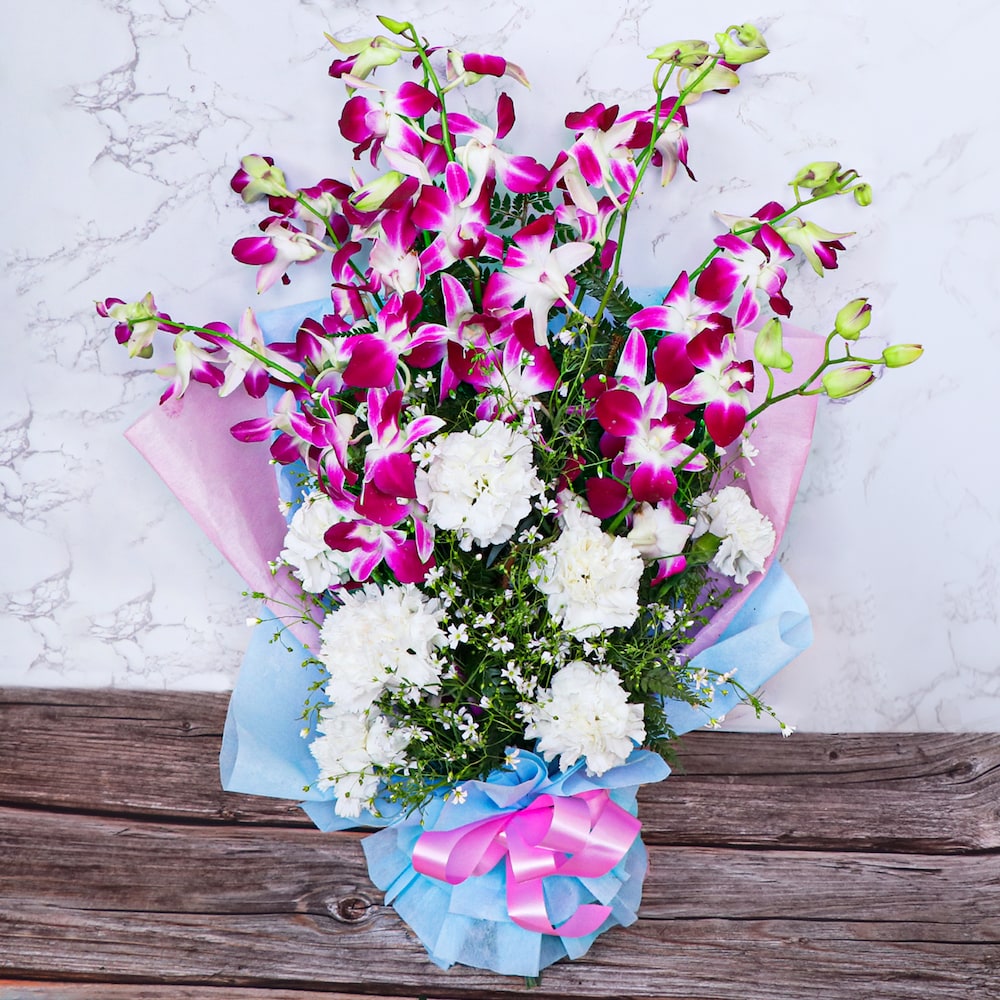 Mesmerizing Bunch Of Love | Cake2homes