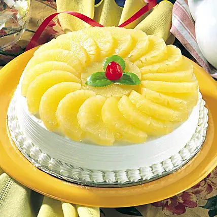 Fresh & Creamy Pineapple Cake Fresh & Creamy Pineapple Cake