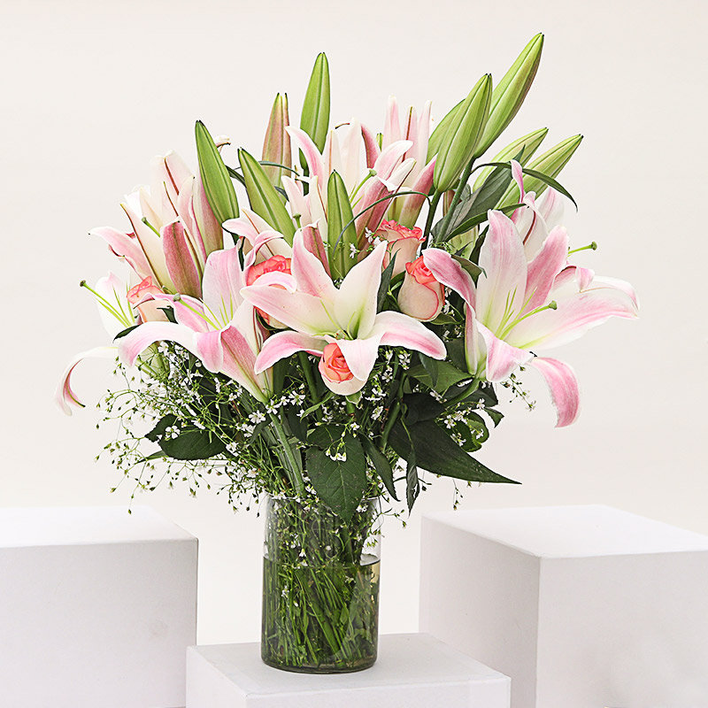 Pleasing Lily Rose Vase
