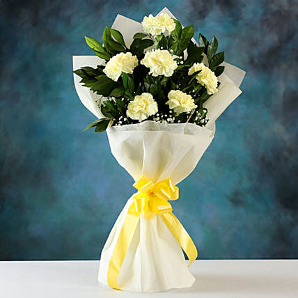 Magical Surprise 6 Yellow Carnations Bunch Magical Surprise 6 Yellow Carnations Bunch
