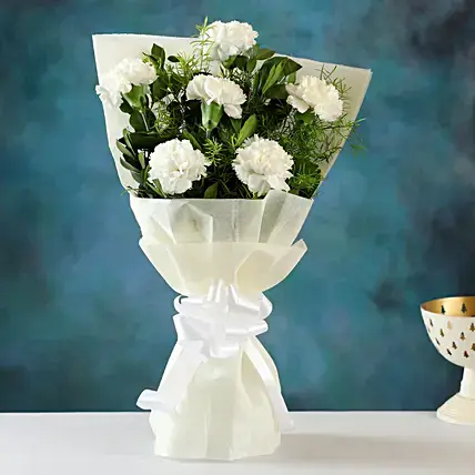 Graceful 6 White Carnations Bunch Graceful 6 White Carnations Bunch