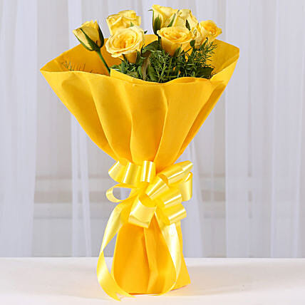 Enticing 8 Yellow Roses Bouquet Enticing 8 Yellow Roses Bouquet