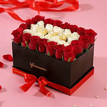 White & Red Roses Love Box White & Red Roses Love Box