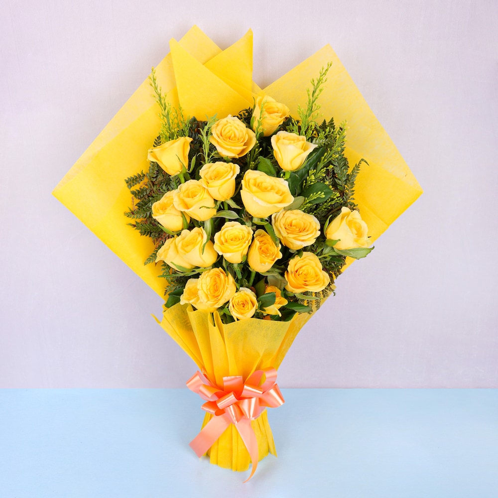 Stunning Yellow Roses Bunch